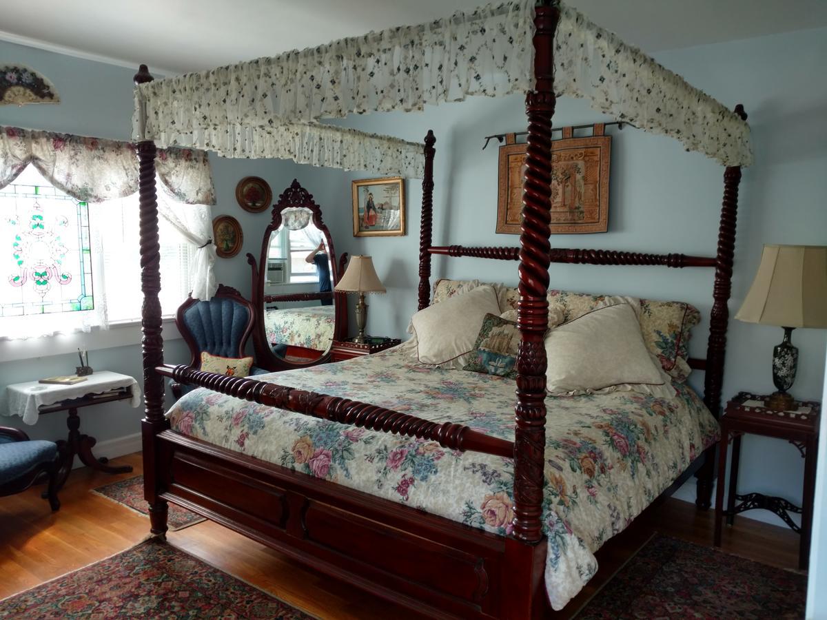 Armistead Cottage Bed & Breakfast Newport Exterior photo